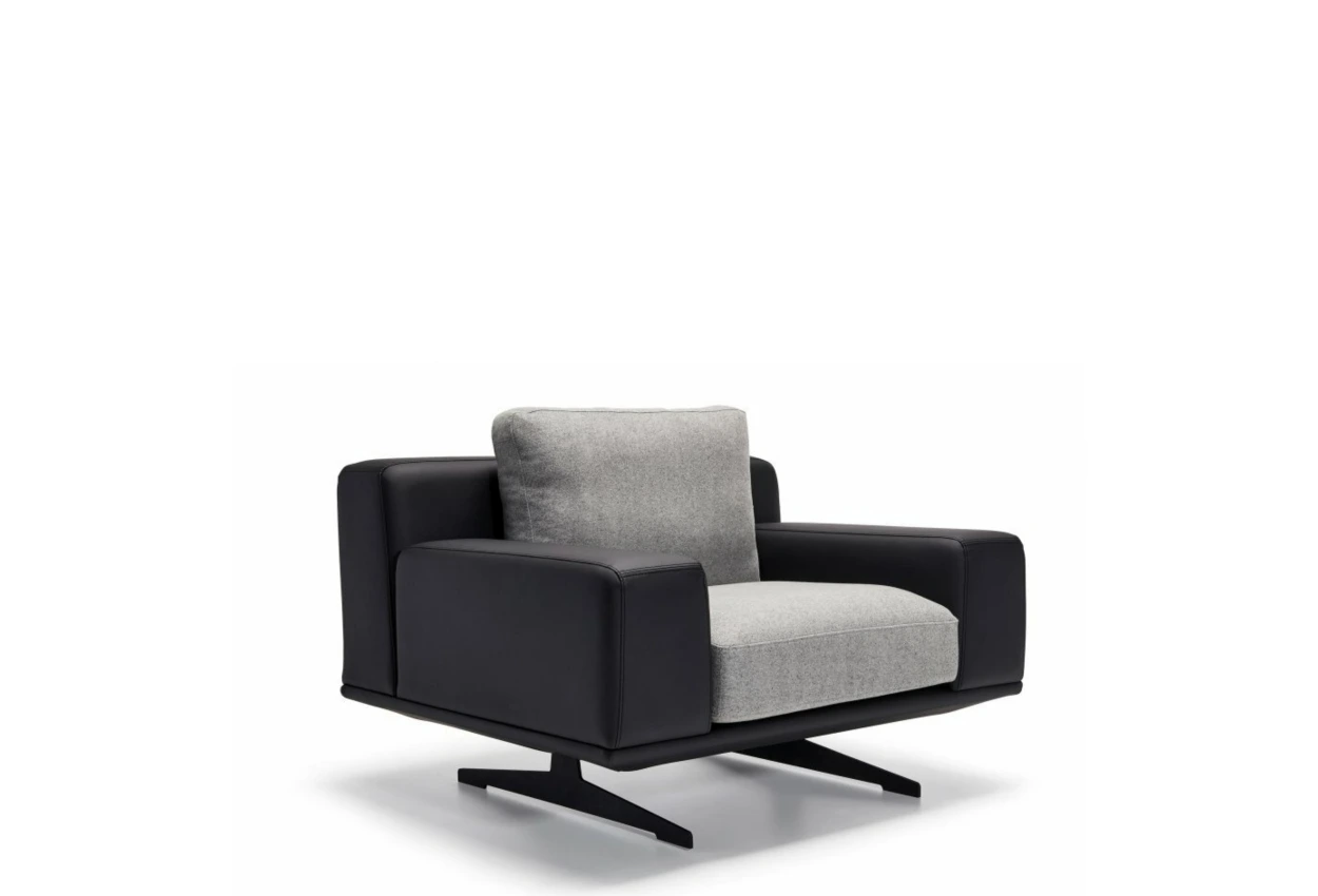 Tudor Tekli Siyah Çapraz